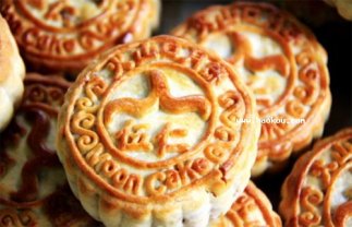 五仁甜肉馅月饼