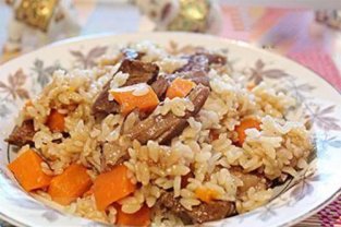 香喷喷的羊肉抓饭