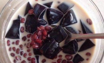 奶香蜜豆龟苓膏