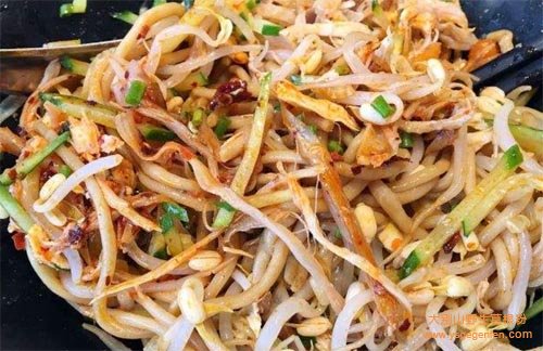 凉拌鸡丝莜面