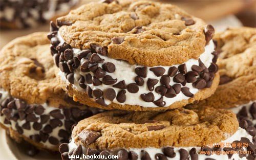 巧克力豆冰淇淋